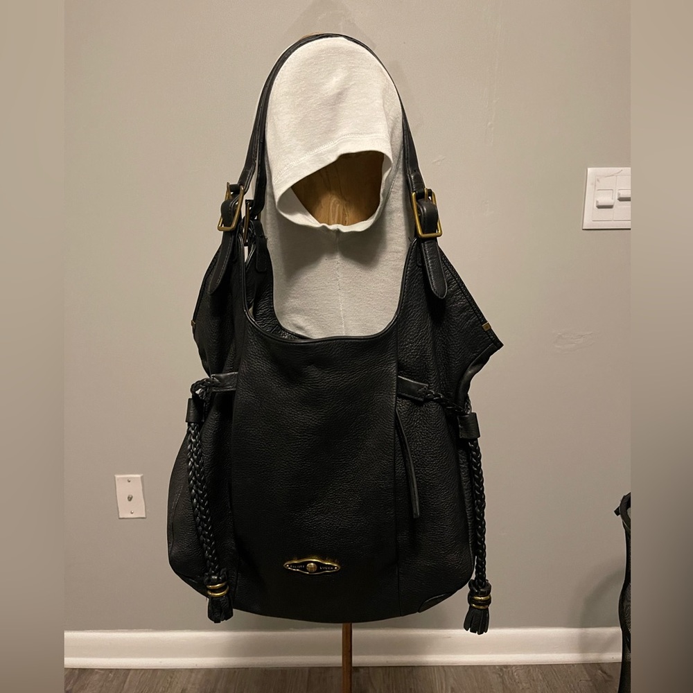 Elliott Lucca Black soft leather Shoulder Handbag Satchel w/magnetic closure